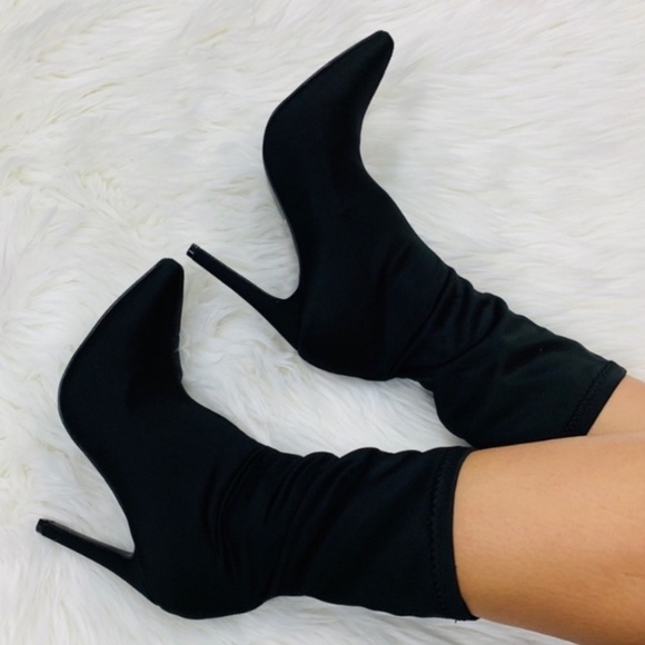 🎉HP🎉Black Heeled Boots - Picture 4 of 5